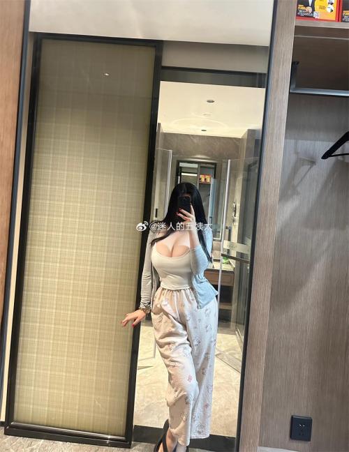 迷人的五姨太 微密圈的私人秘密写真订制合集