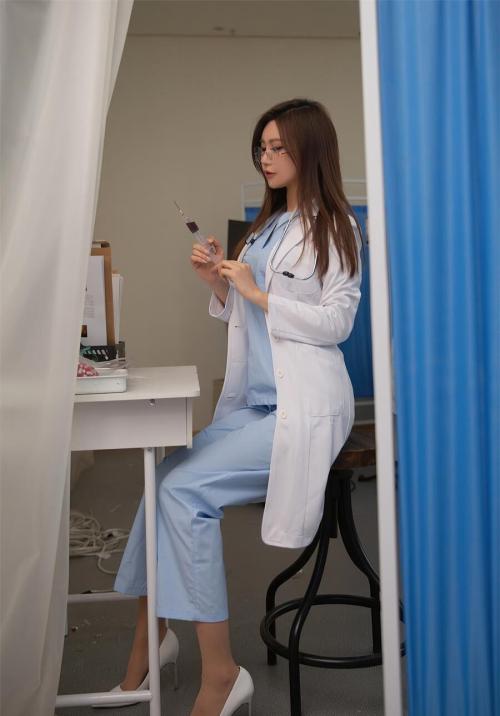 51吃瓜网绮里嘉ula微密圈美人模特图精选合集